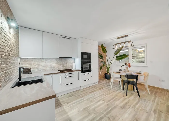 דירה Unique Designer Near Center *